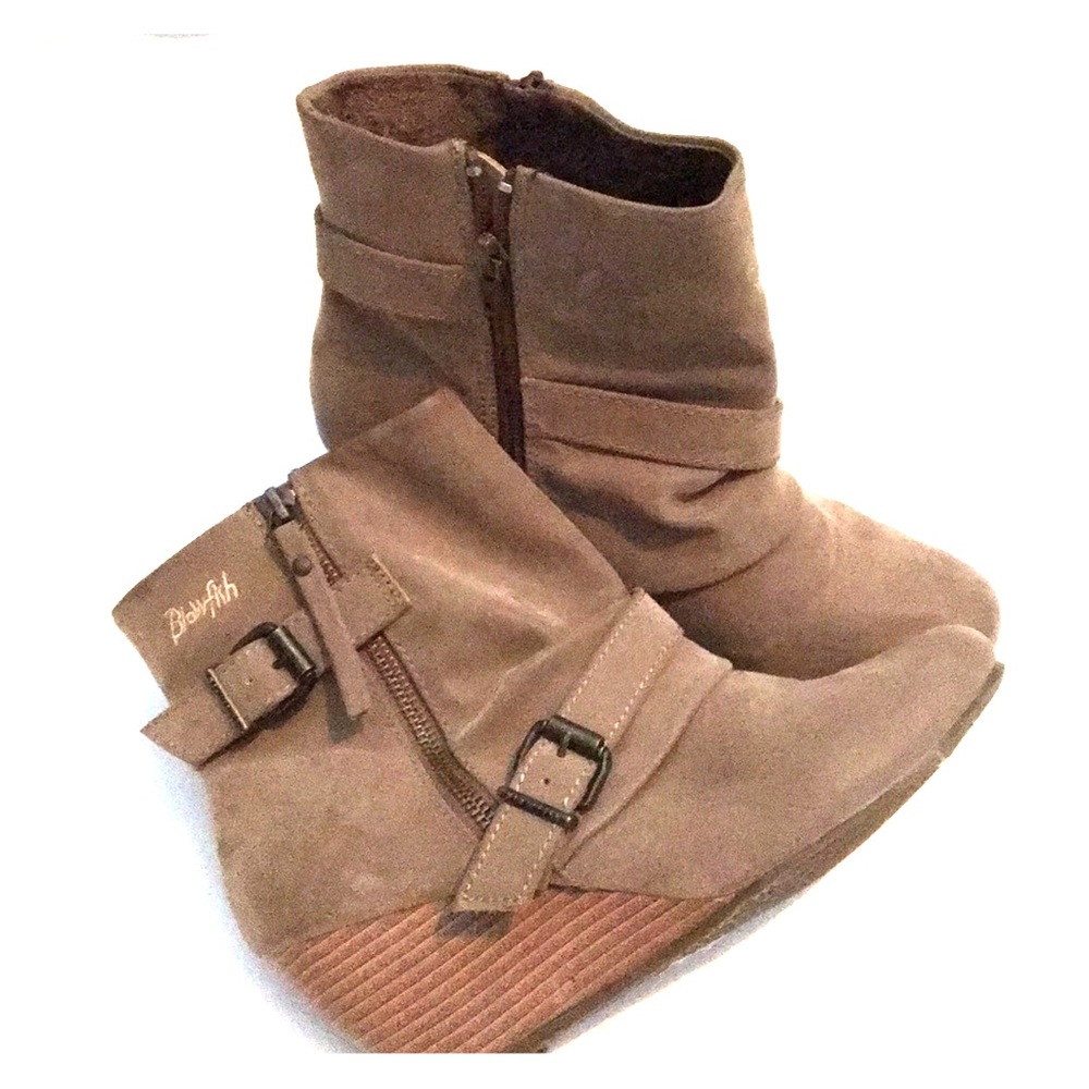 Light brown booties